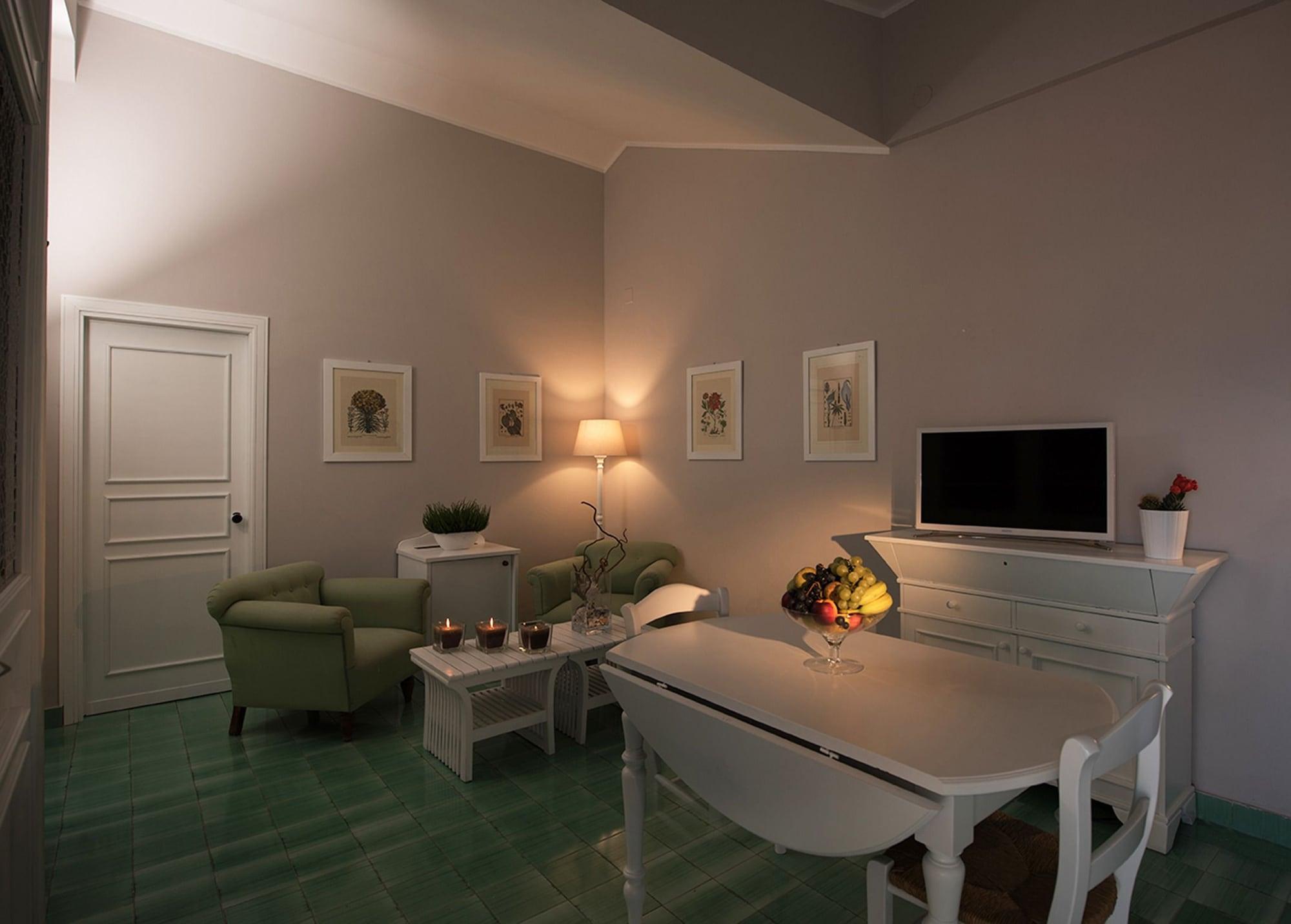 Hotel Tonnara Трабия Экстерьер фото