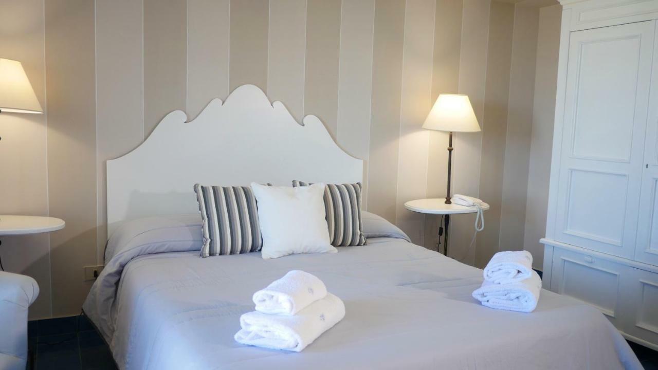Hotel Tonnara Трабия Экстерьер фото